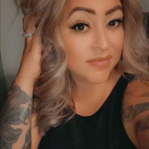 Meet your Posher, Desirae